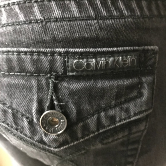 Calvin Klein lean boot pair of jeans - Picture 3 of 8